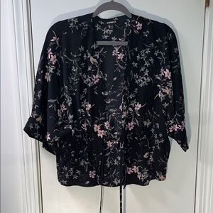 Express Floral Kimono Blouse in Black and Pink